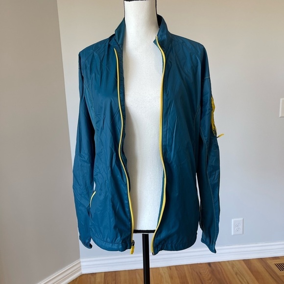 Merrell Size Small zippered up the front Wind Breaker jacket teal outdoor rain - Picture 7 of 16